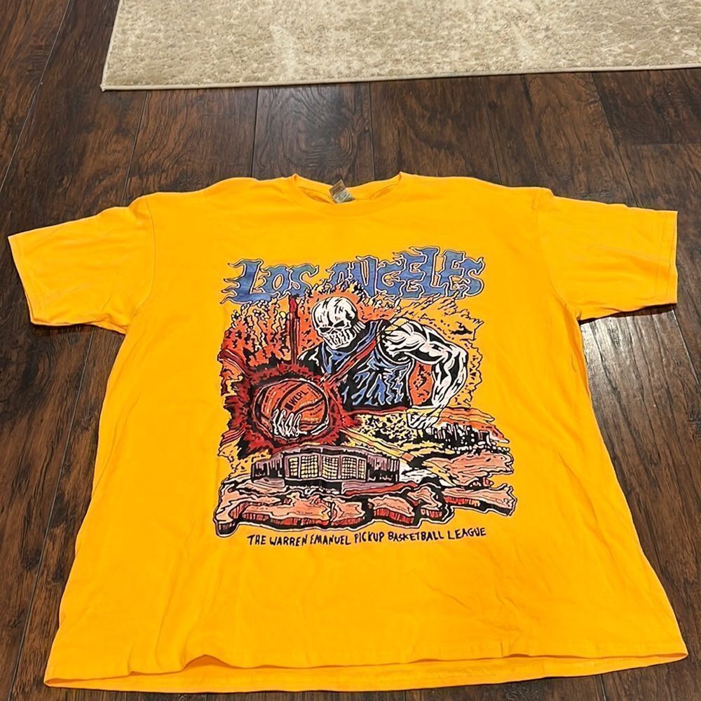 NBA Los Angeles‎ Pick Up Basketball Warren Emanuel art on Gildan size 3XL tag